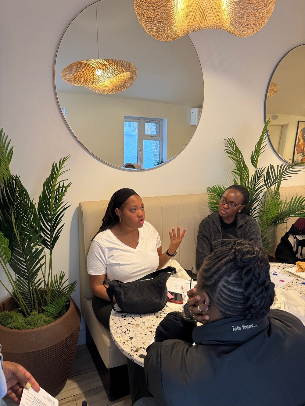 Women in conversation at a Kumu Circle event in London